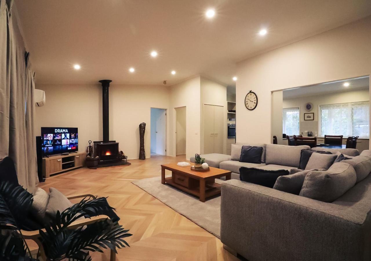 The Birch House - Silver Birches Accommodation 브라이트 외부 사진